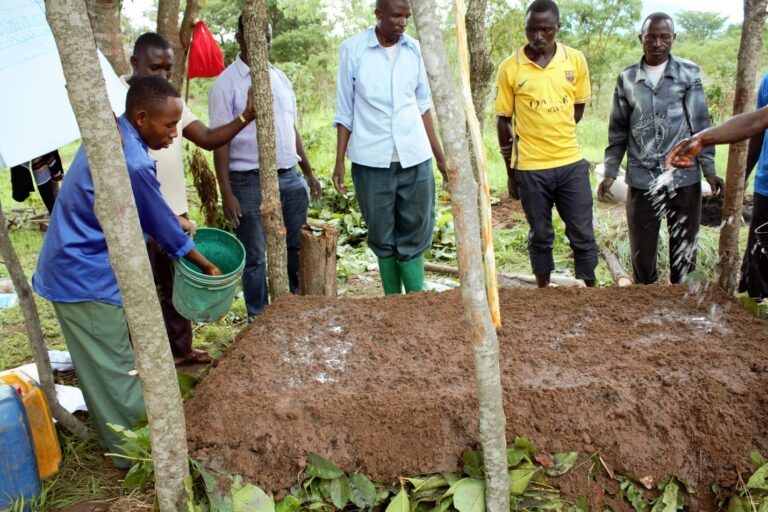 Compost Training Builds Farmers’ Ability to Improve Soil and Protect Habitats
